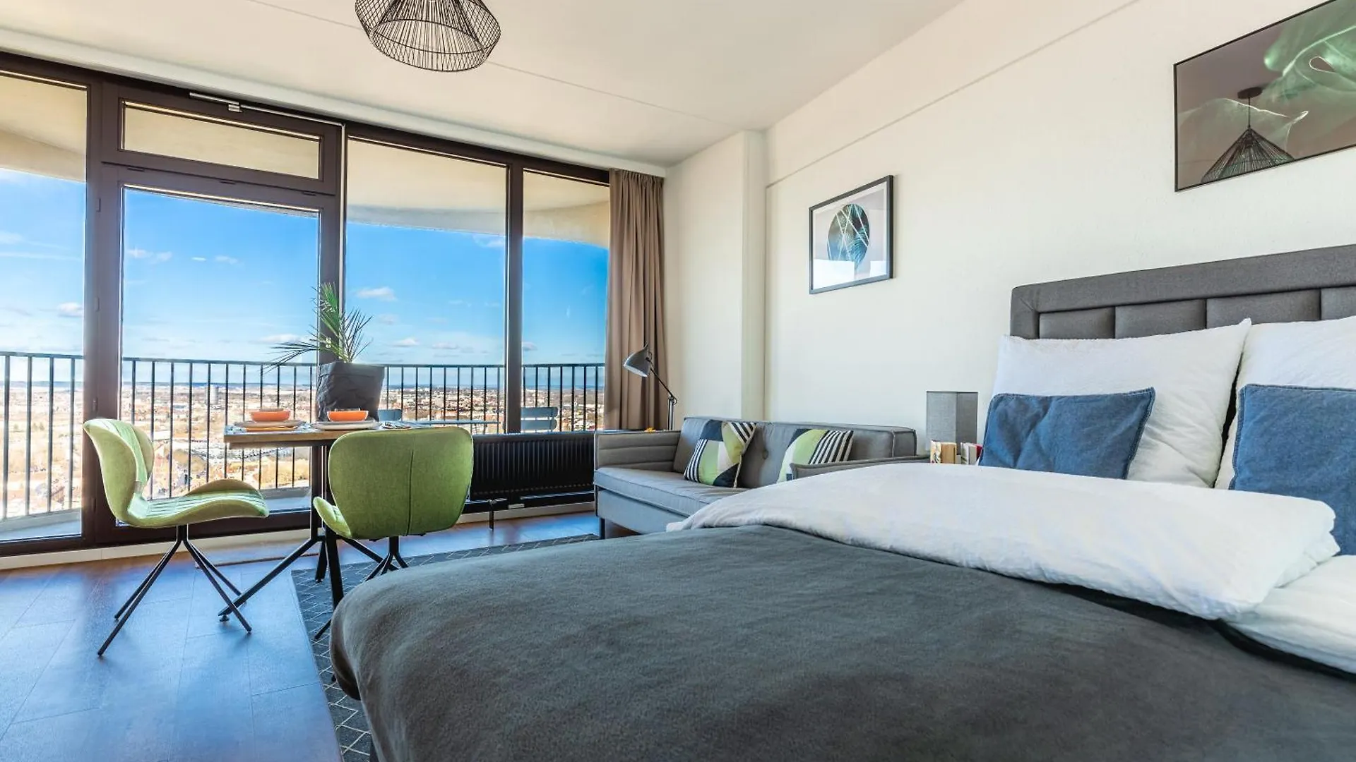 Fantastic Views Augsburg Center Luxury Congress Apartment